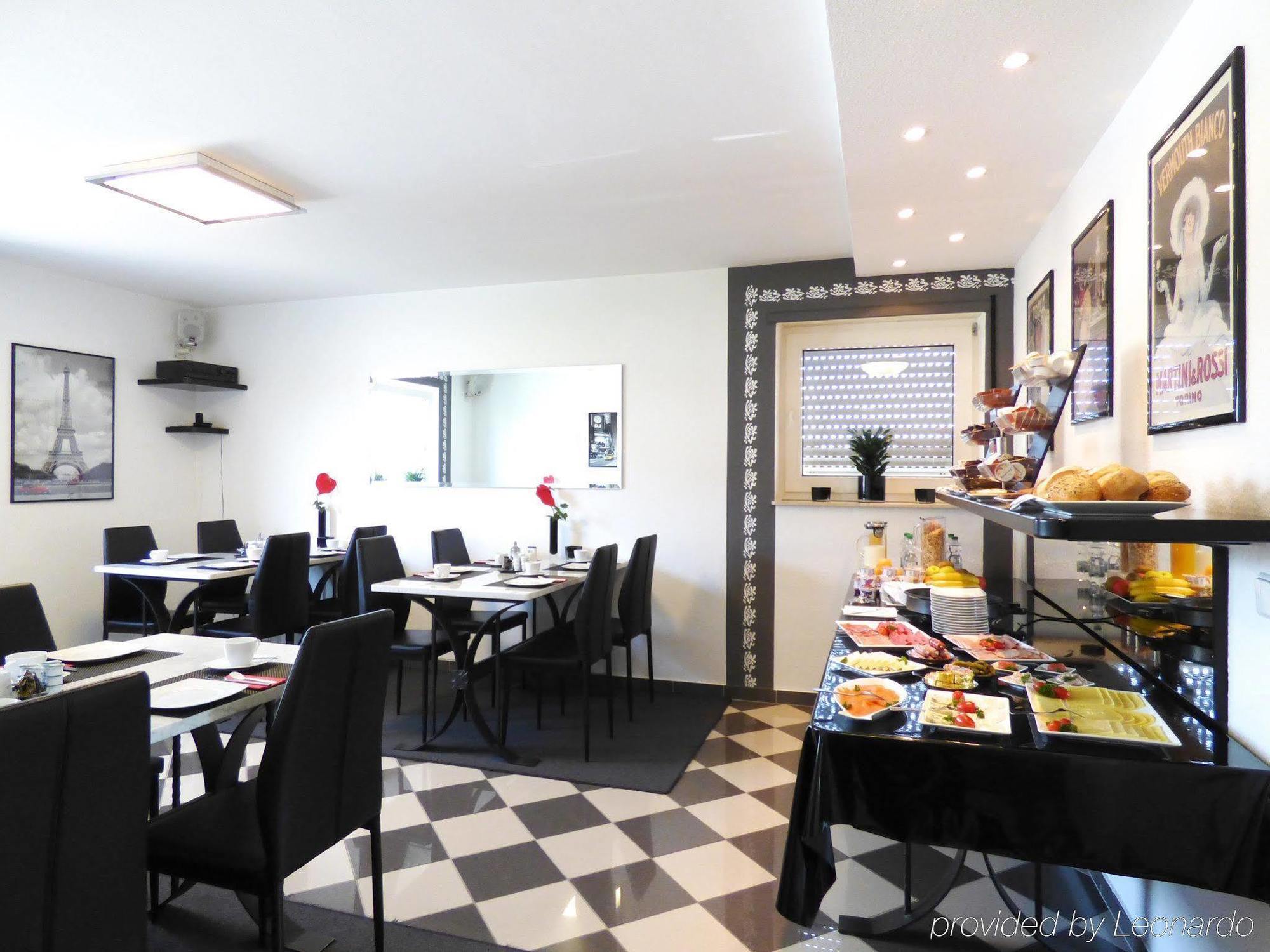 Hotel Alt Buettgen Карст Екстериор снимка